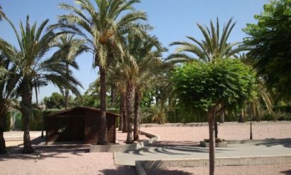 Resale - Villa - Elche