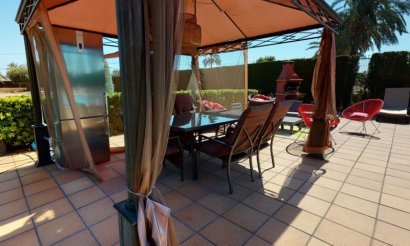 Resale - Villa - Elche