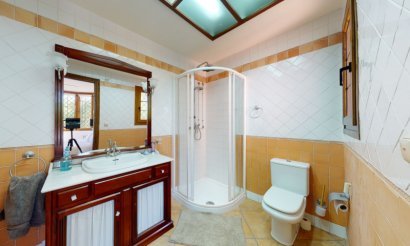 Resale - Villa - Elche