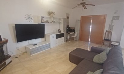 Resale - Villa - Torrevieja