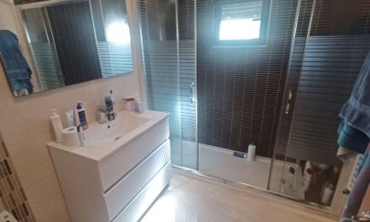 Resale - Villa - Torrevieja
