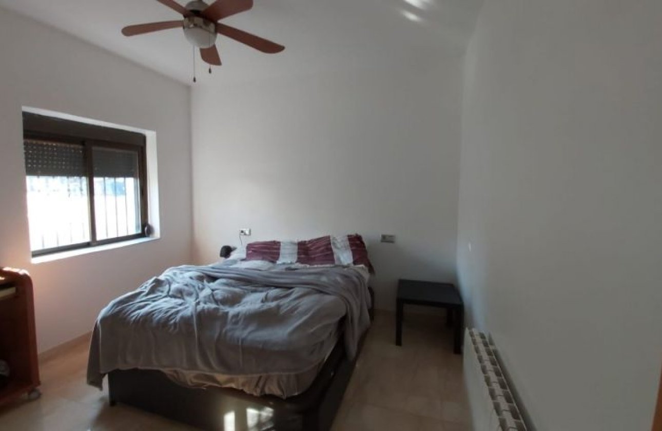 Resale - Villa - Torrevieja