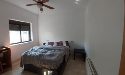 Resale - Villa - Torrevieja