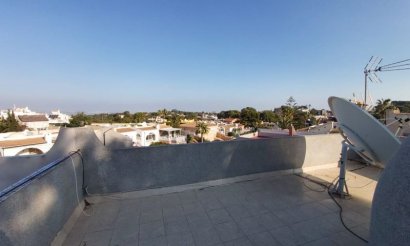 Resale - Villa - Torrevieja