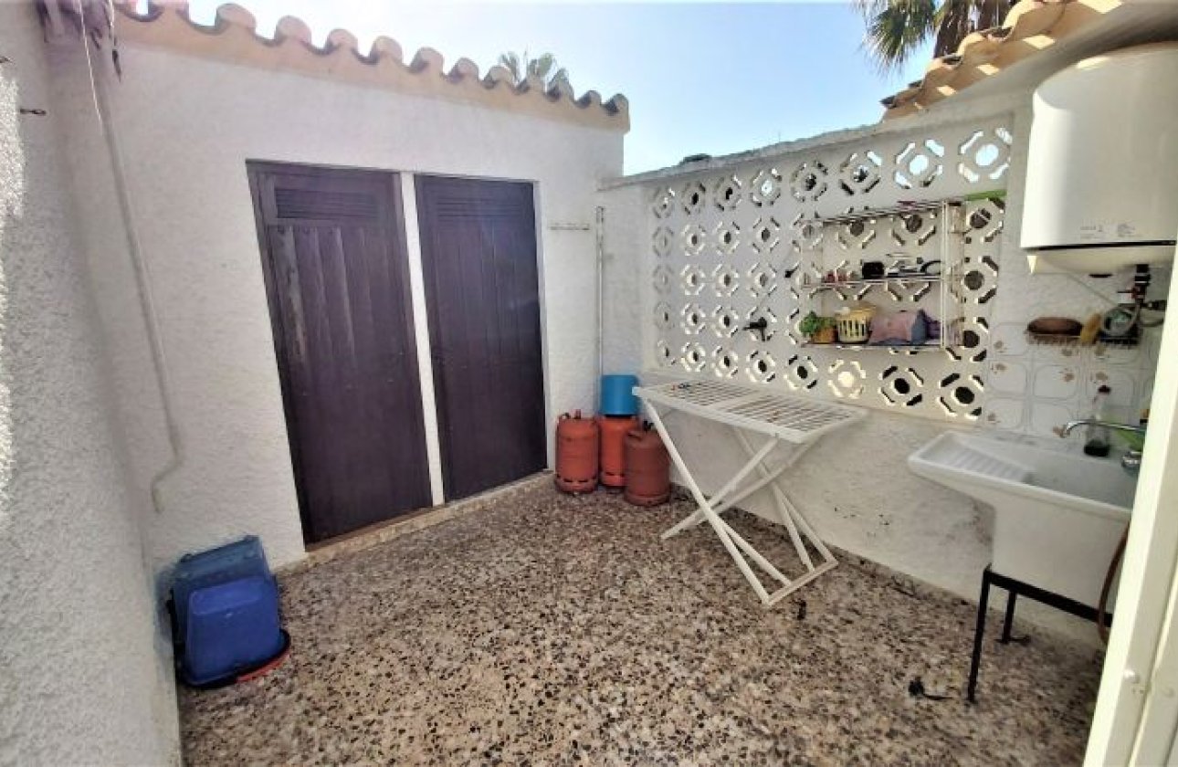Resale - Villa - Torrevieja