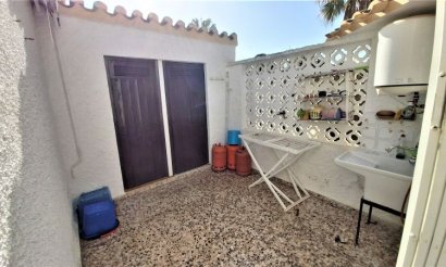 Resale - Villa - Torrevieja