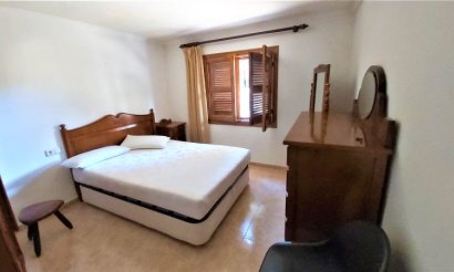 Resale - Villa - Torrevieja