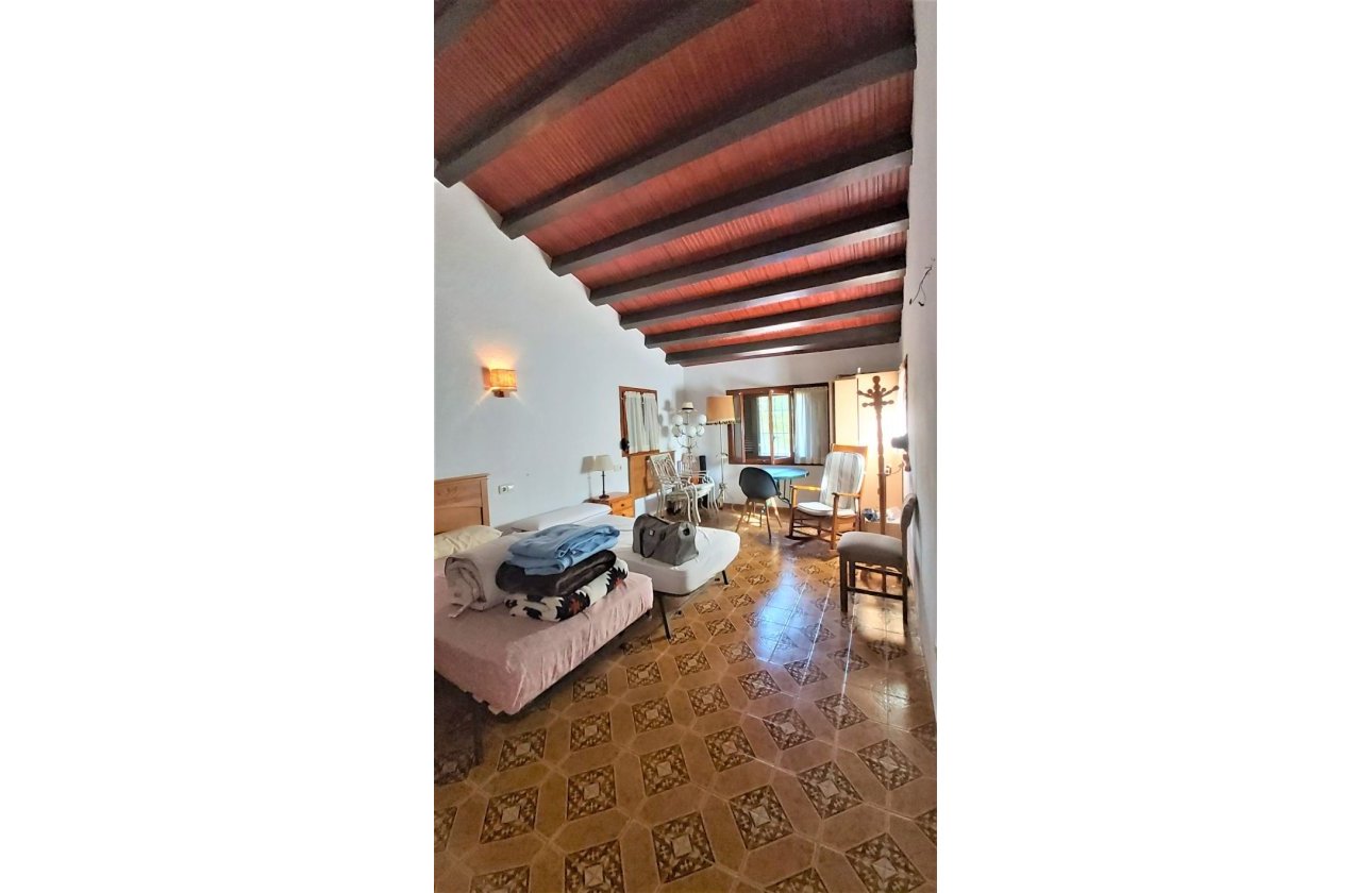 Resale - Villa - Torrevieja