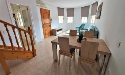 Resale - Villa - Torrevieja