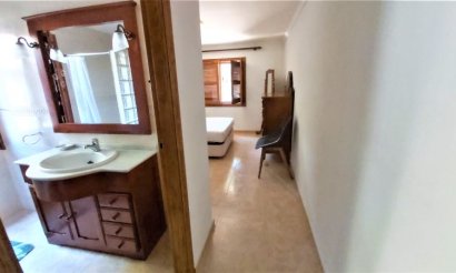 Resale - Villa - Torrevieja