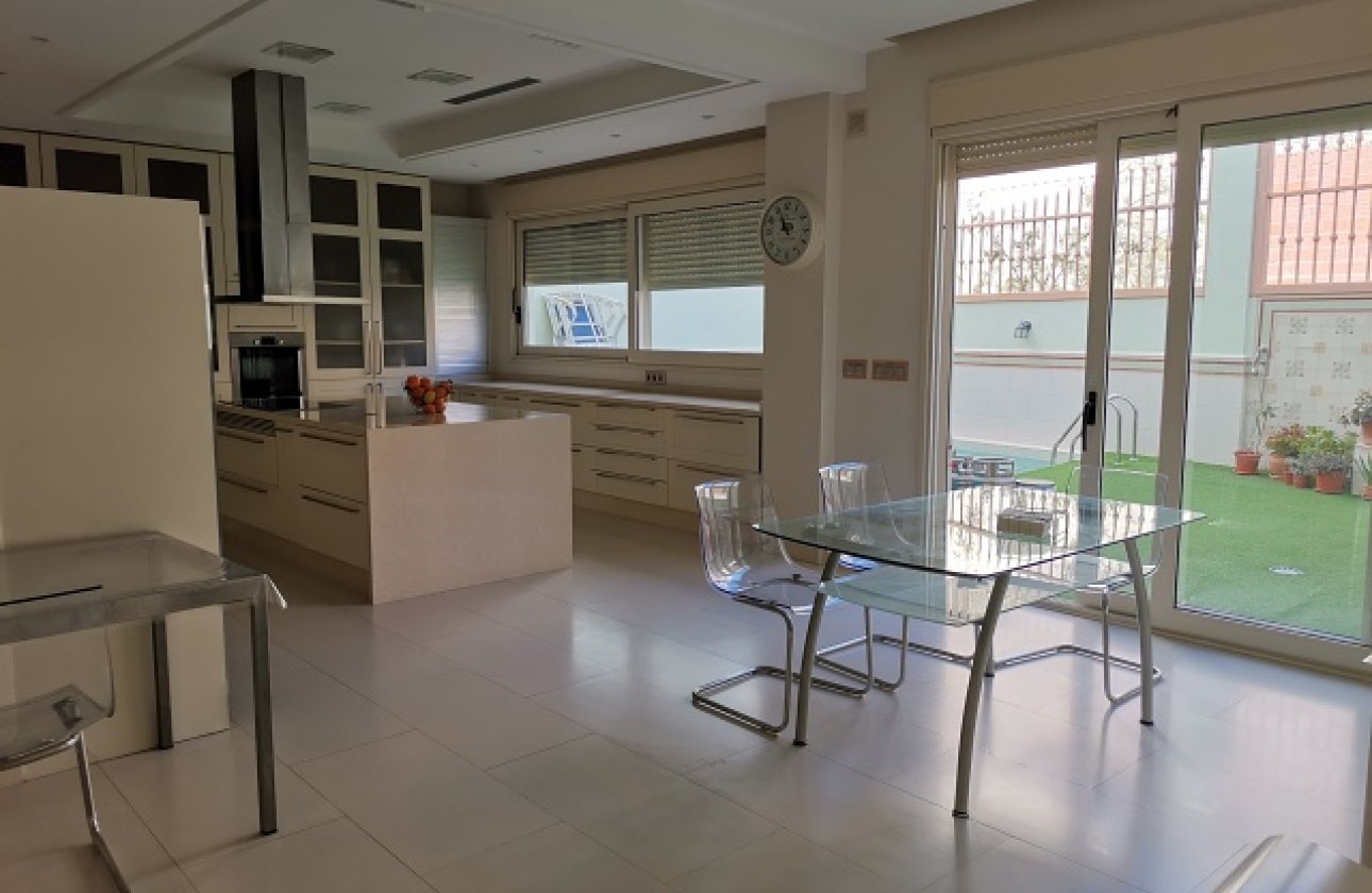 Resale - Villa - Orihuela Costa - Orihuela