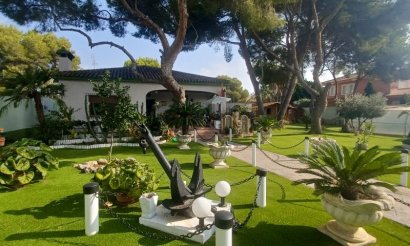 Resale - Villa - Orihuela Costa