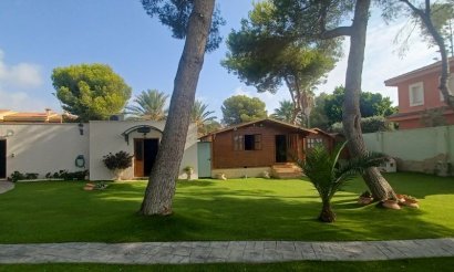 Resale - Villa - Orihuela Costa
