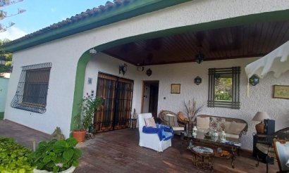 Resale - Villa - Orihuela Costa