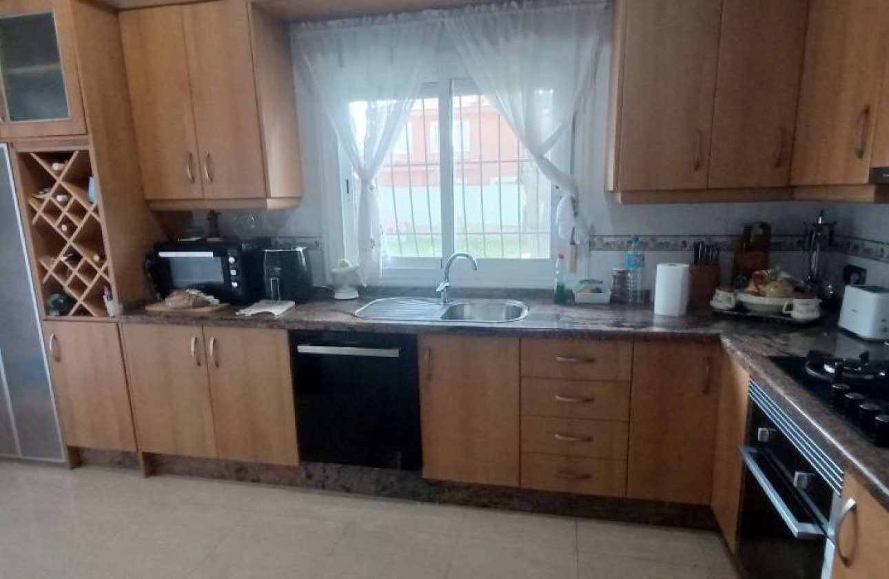 Resale - Villa - Orihuela Costa