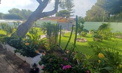 Resale - Villa - Orihuela Costa