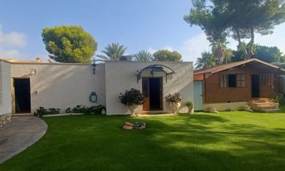 Resale - Villa - Orihuela Costa