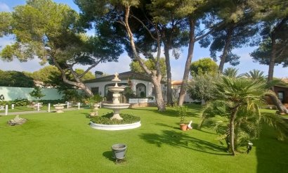 Resale - Villa - Orihuela Costa