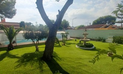 Resale - Villa - Orihuela Costa