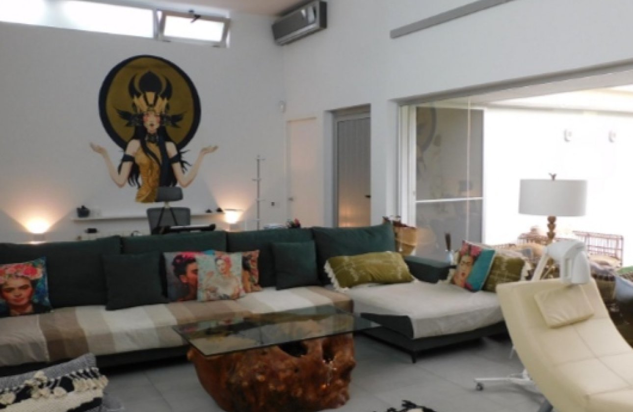 Resale - Villa - Alicante