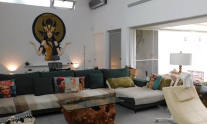 Resale - Villa - Alicante