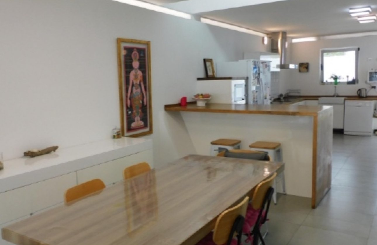 Resale - Villa - Alicante