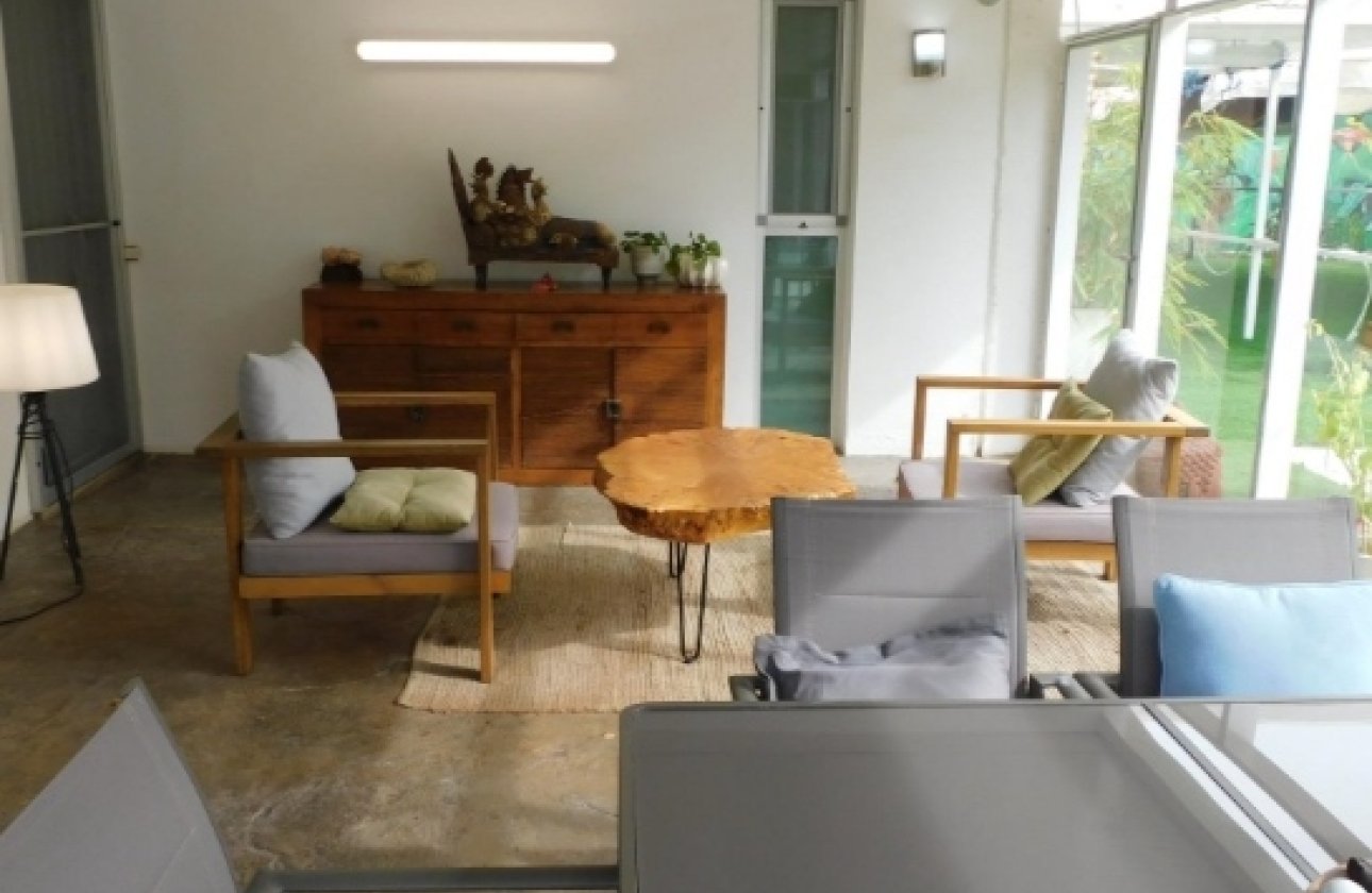 Resale - Villa - Alicante