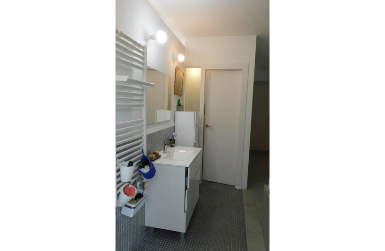 Resale - Villa - Alicante