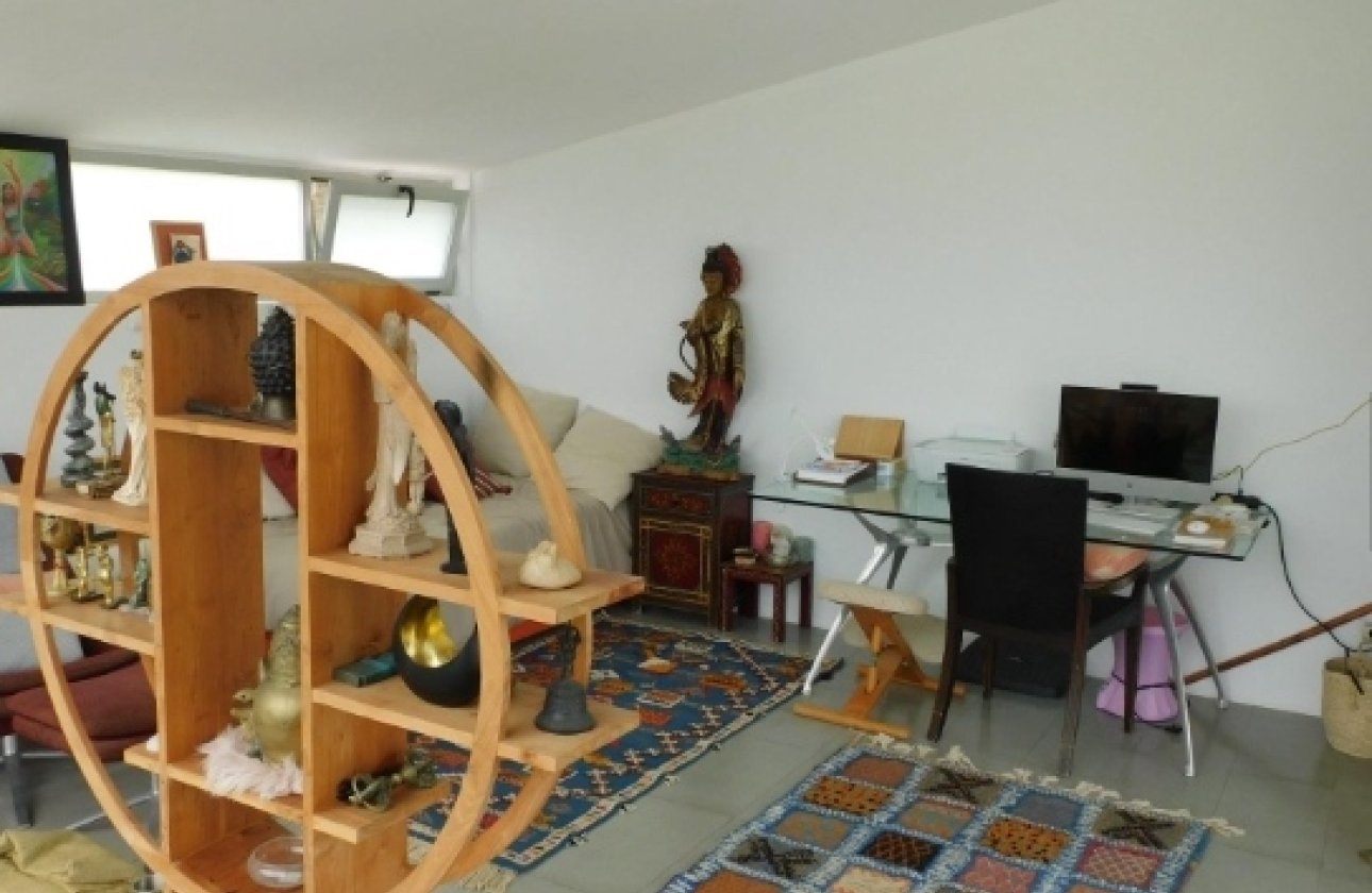 Resale - Villa - Alicante