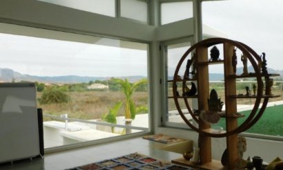 Resale - Villa - Alicante