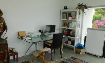 Resale - Villa - Alicante