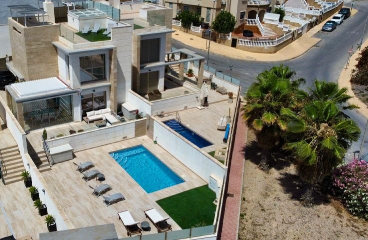 Resale - Villa - Orihuela Costa
