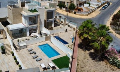 Resale - Villa - Orihuela Costa