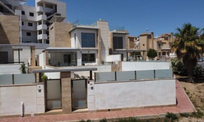 Resale - Villa - Orihuela Costa