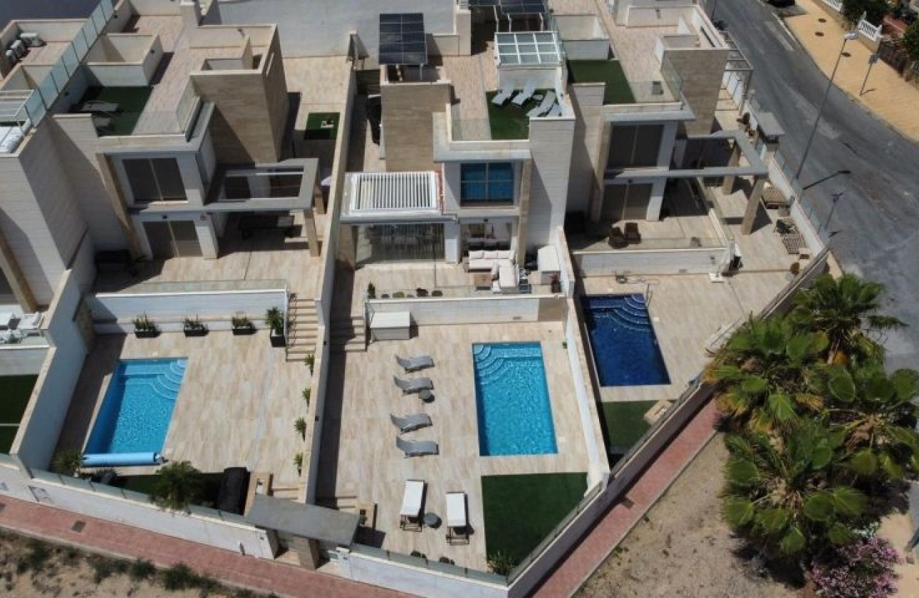 Resale - Villa - Orihuela Costa