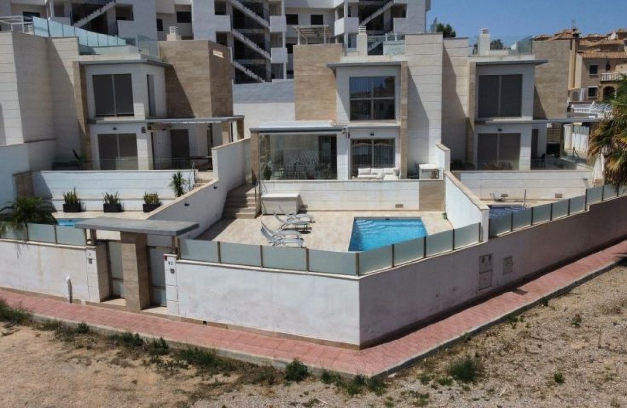 Resale - Villa - Orihuela Costa