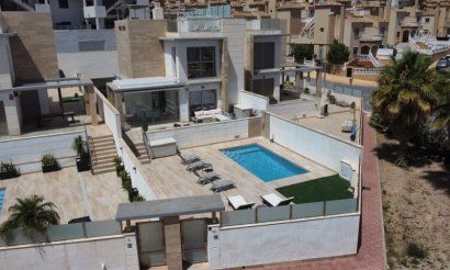 Resale - Villa - Orihuela Costa