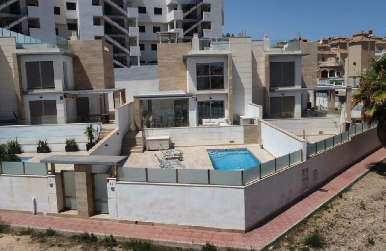 Resale - Villa - Orihuela Costa