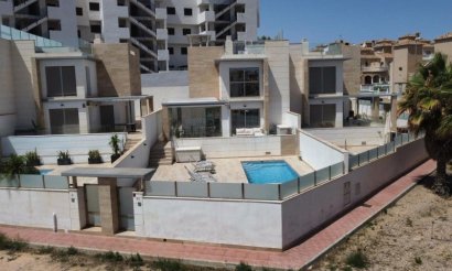 Resale - Villa - Orihuela Costa
