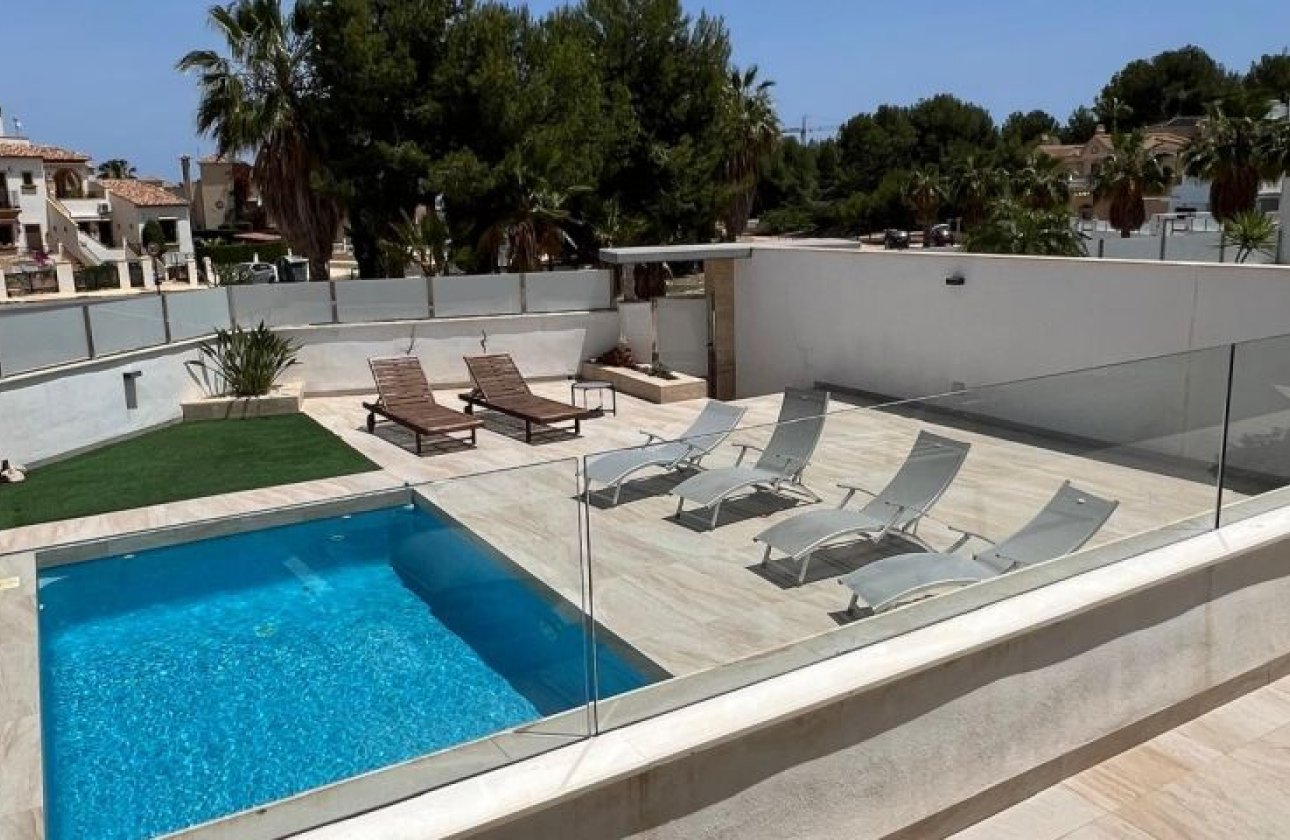 Resale - Villa - Orihuela Costa