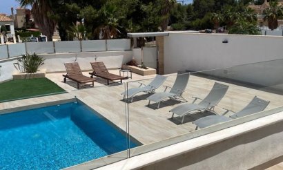 Resale - Villa - Orihuela Costa