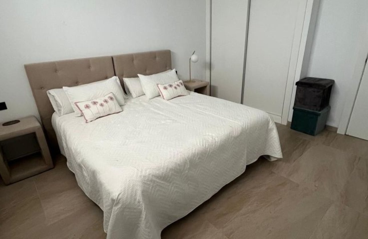 Resale - Villa - Orihuela Costa