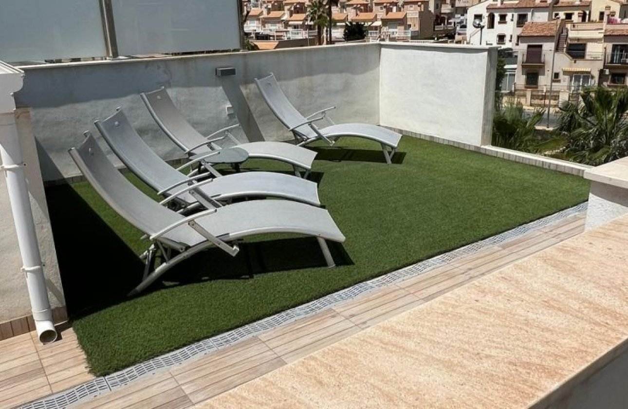 Resale - Villa - Orihuela Costa