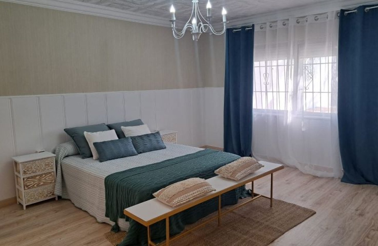 Revente - Villa - Orihuela Costa - Orihuela