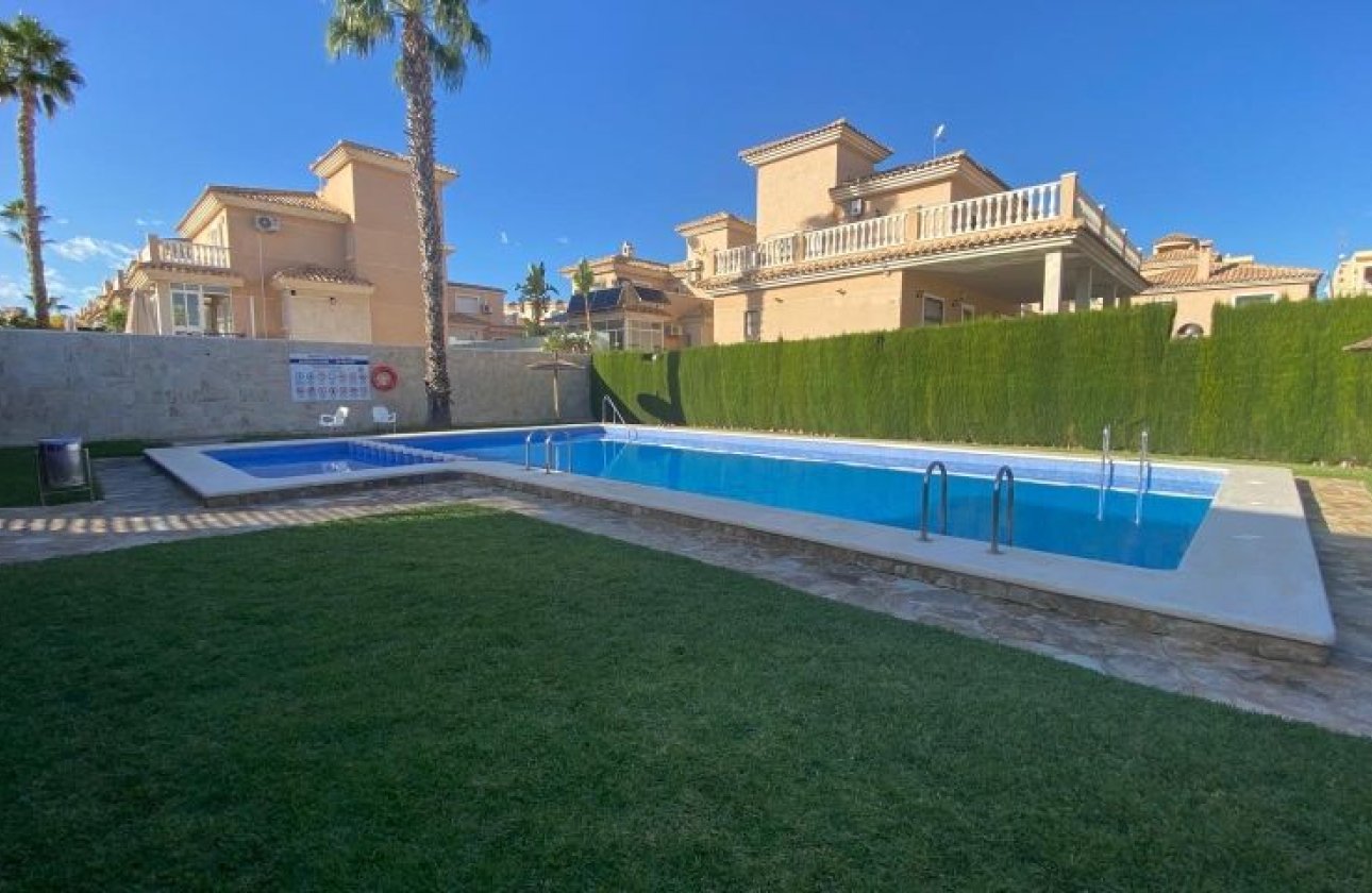 Reventa - Villa - Orihuela Costa