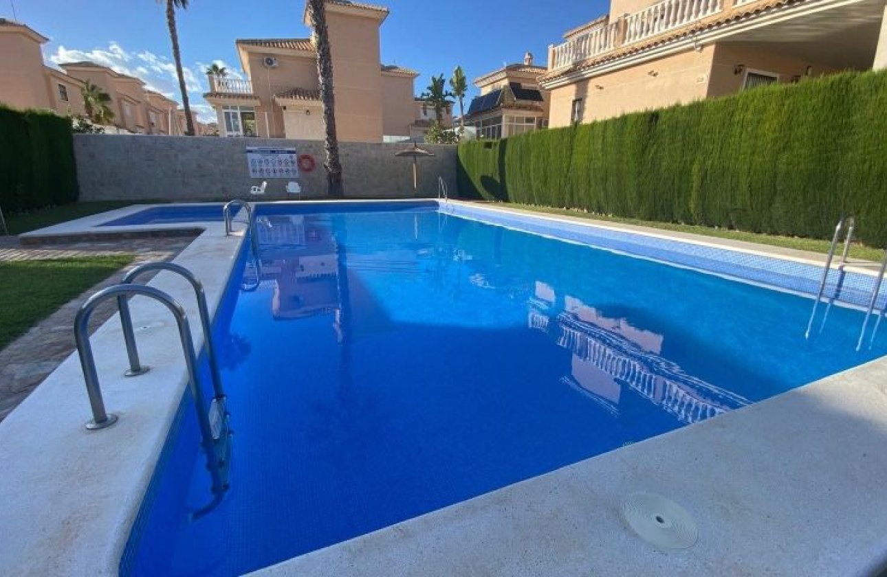 Reventa - Villa - Orihuela Costa