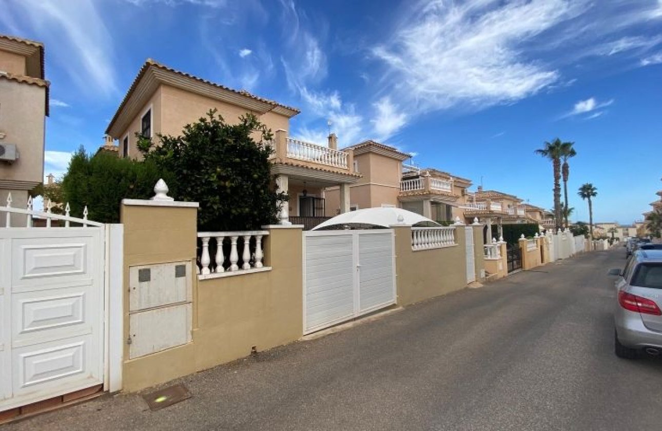 Reventa - Villa - Orihuela Costa