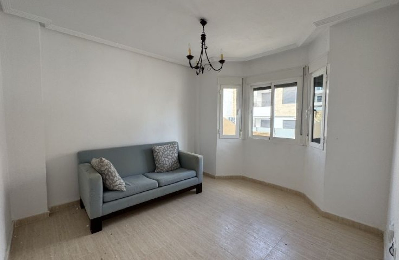 Revente - Villa / Semi detached - Orihuela Costa - Orihuela