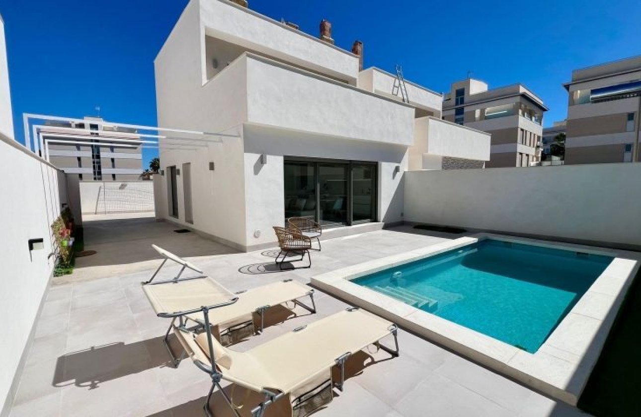 Resale - Villa - Orihuela Costa