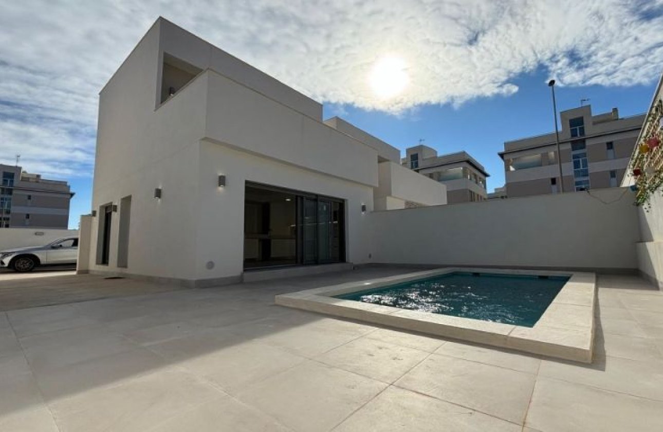 Resale - Villa - Orihuela Costa